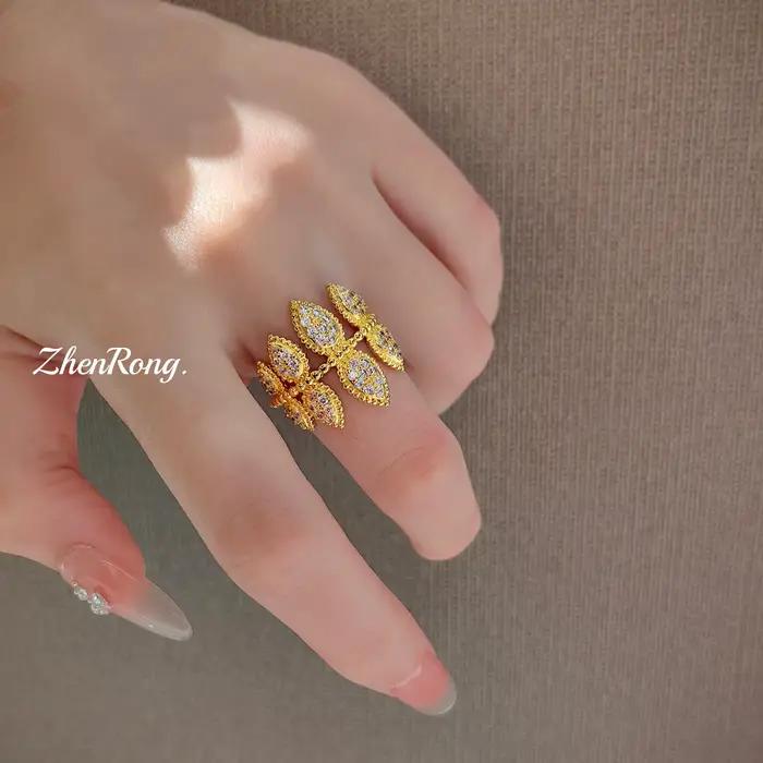 Bague en dentelle texturée et sculptée pour femmes