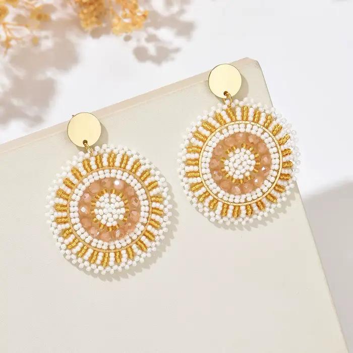 Boucles d'oreilles bohèmes vintage faites main en acrylique pour femmes, parfaites pour les occasions spéciales et le quotidien