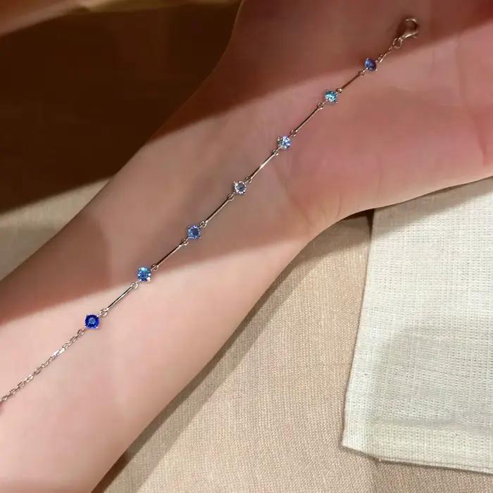 Bracelets haut de gamme en diamants bleus frais pour femmes, avec longue chaîne brillante, design minimaliste, accessoires de bijoux de fête