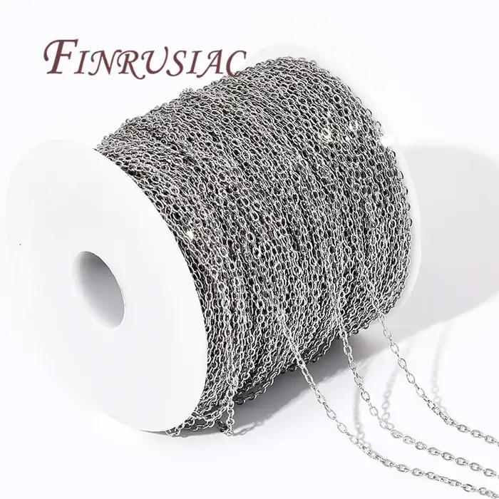 Collier plat en forme de O en métal plaqué or JO18 K
