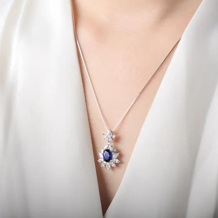Collier en argent sterling serti de saphir bleu lab-crafted pour femmes élégantes et sophistiquées occasions spéciales