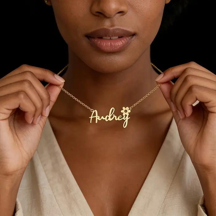 Collier avec nom personnalisé pour femmes