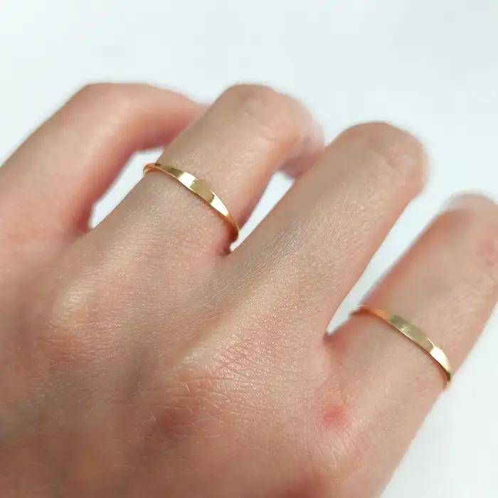 Bague martelée en or rempli 14K élégante pour femmes occasions spéciales alliance de mariage style classique