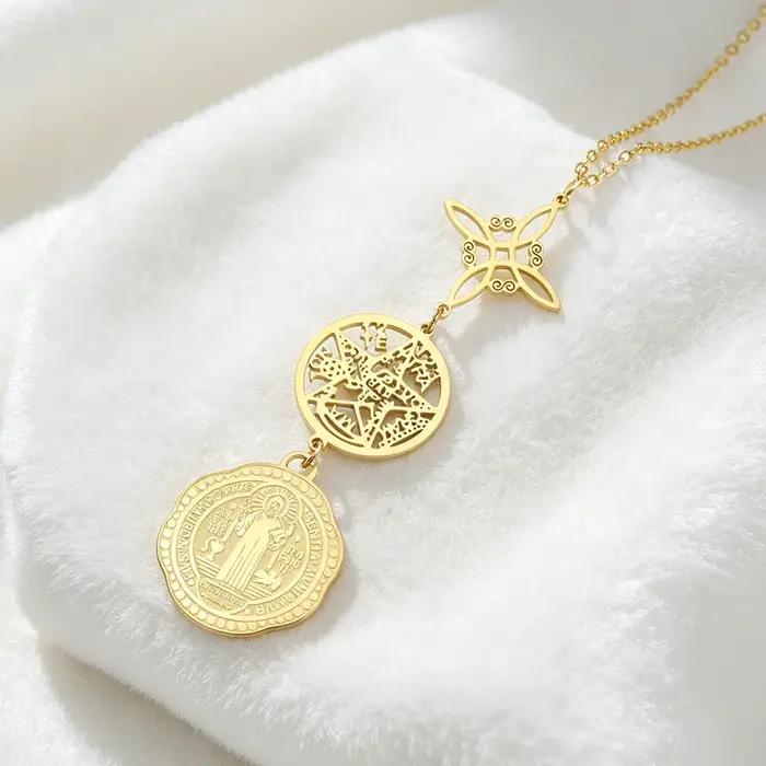 Collier triple protection avec nœud de sorcière