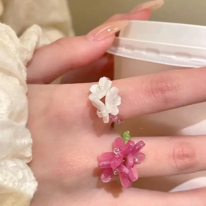 Bague romantique en forme de fleur violette