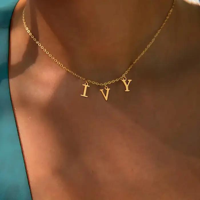Collier initial personnalisé avec nom personnalisé