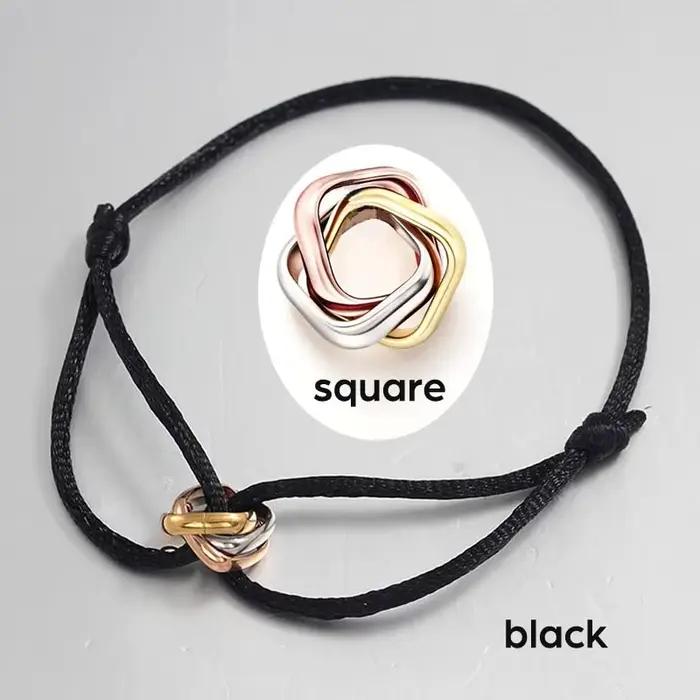 Bracelet tressé en corde réglable à trois anneaux carrés Trinity Love