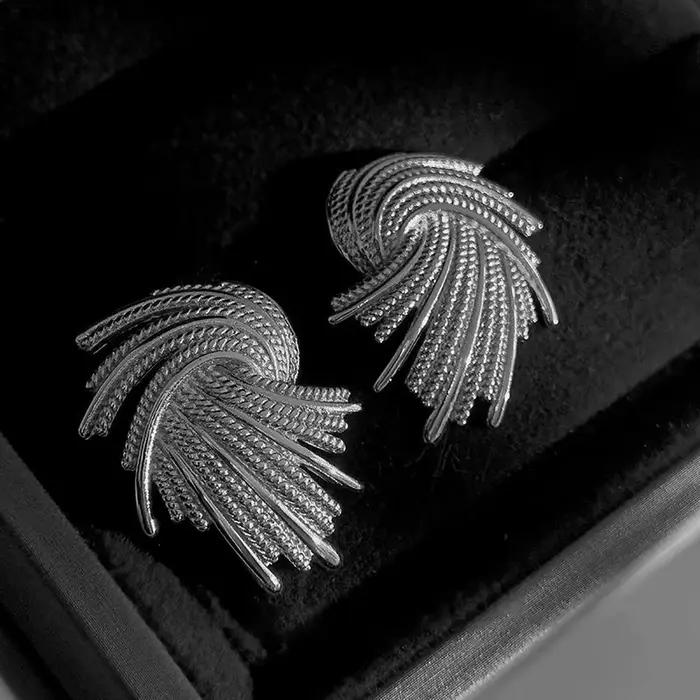 AENSOA Punk boucles d'oreilles géométriques en métal torsadé irrégulier, boucles d'oreilles uniques