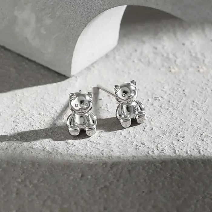 Boucles d'oreilles en forme de mini ours en argent tibétain pour femmes, style classique, idéal pour les occasions spéciales, anniversaires, fiançailles et mariage
