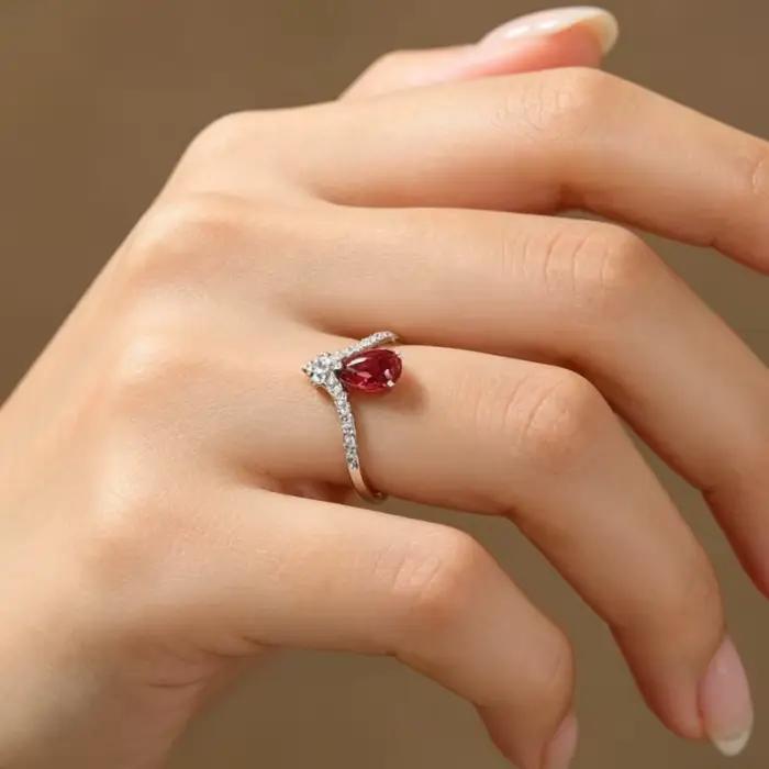 Bague Couronne Double Bande de Luxe avec Zircon Rubis Goutte d'Eau