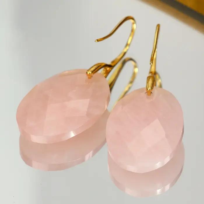 Boucles d'oreilles ovales multi-facettes en Quartz Rose naturel