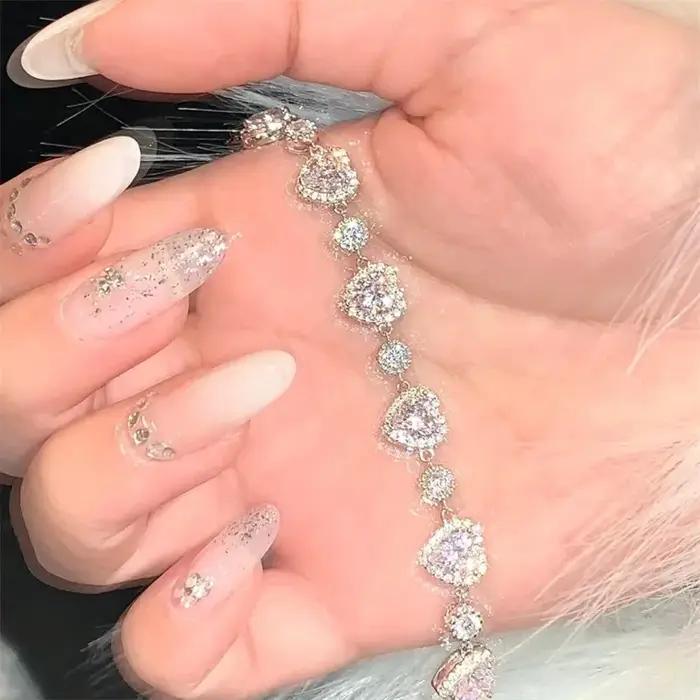 Bracelet de luxe en forme de cœur en pierre rose pour petite amie
