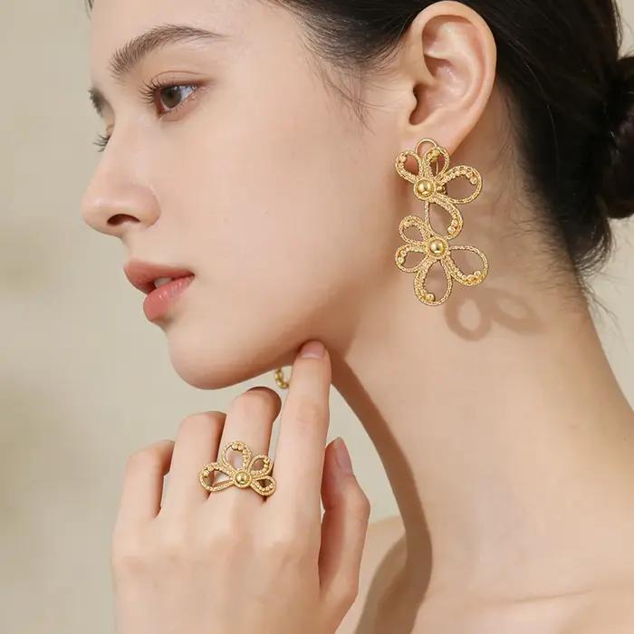 Ensemble de bijoux boucles d'oreilles et bague couleur or pour filles