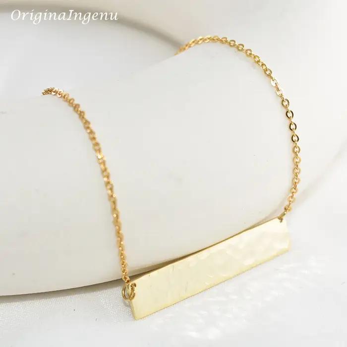 Collier en or jaune clair et argent sterling classique pour femme occasions spéciales collier personnalisé avec pendentif durable et élégant pour tous les jours et soirées