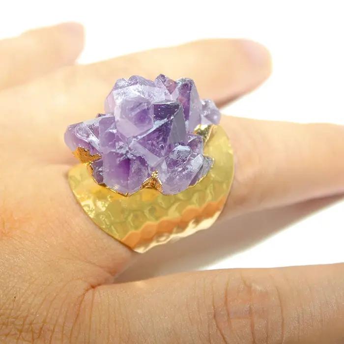 Bague en pierre d'yst brute irrégulière pour femme