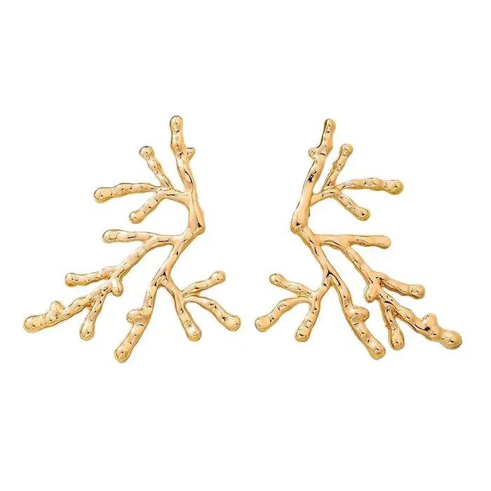 Boucles d'oreilles bohémiennes pour femmes, breloque tendance, exagération irrégulière, branche de corail rouge, personnalité, accessoire de bijoux de plage d'été