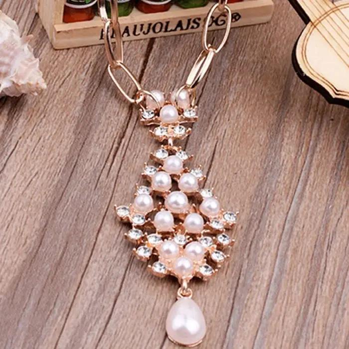 Boho Style Lady Pearl Tassel Flower Crystal bal inestone Hair Tikka réinitialisation