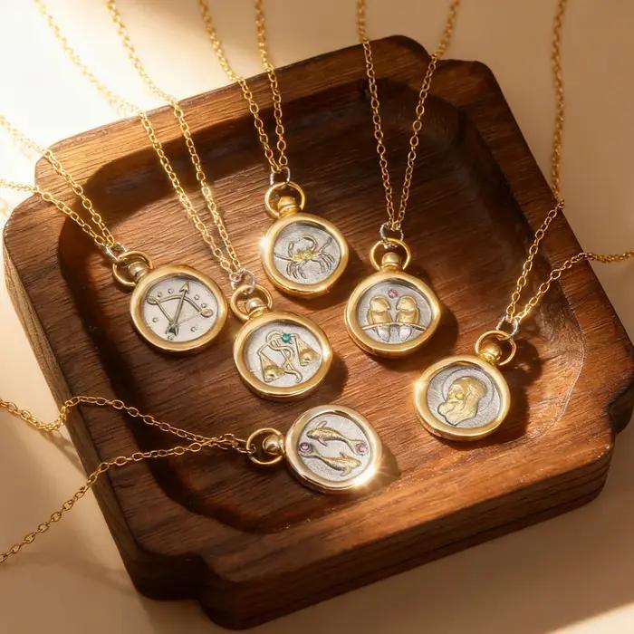 Collier avec 12 signes du zodiaque