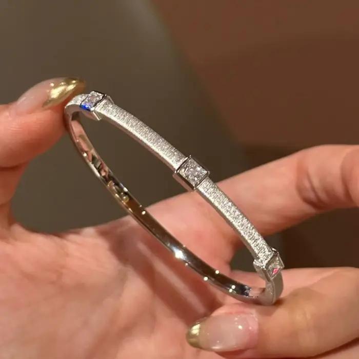 Bracelet en diamant carré brossé pour femmes, de haute qualité, en argent 925, élégant, de luxe, en