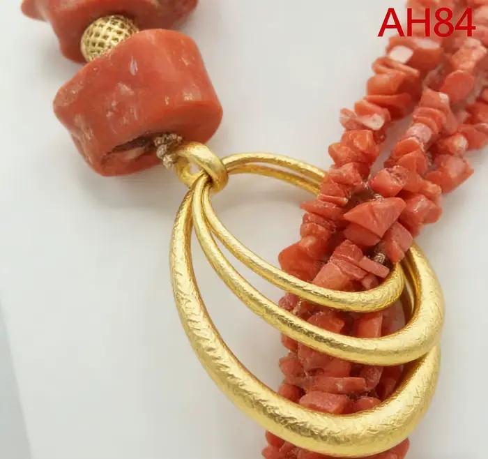 Ensemble de bijoux en perles de corail faits à la main