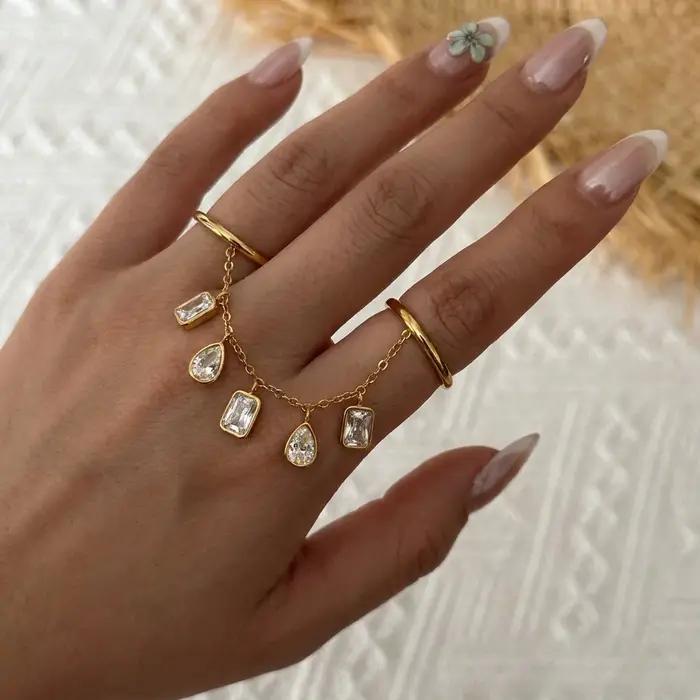 Bague luxueuse en acier inoxydable français avec pampille en zircon et double chaîne pour femme – Bi