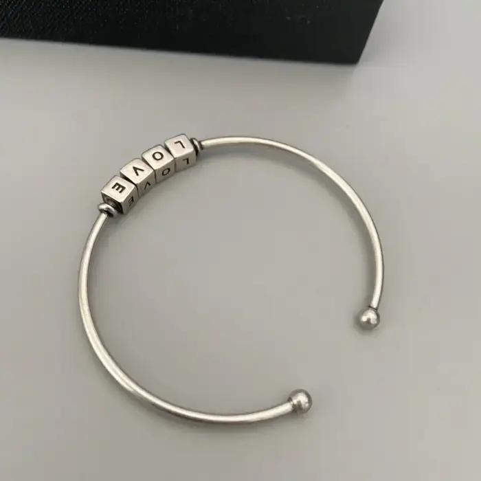 Bracelet Classique Ouvert en Argent avec Lettres