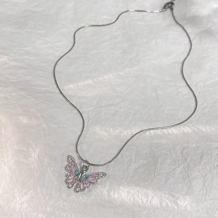 Collier papillon rose pour femme