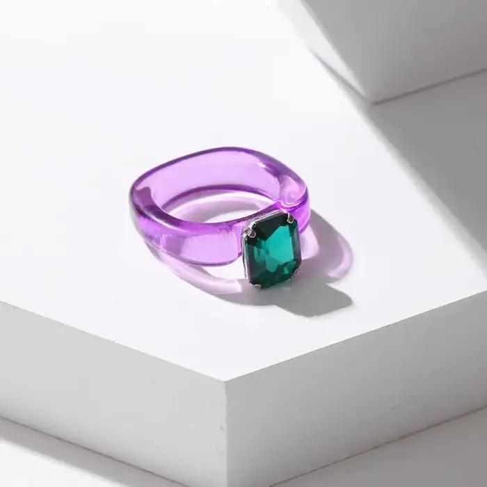 Bague en résine incrustée de zircon coloré pour femme