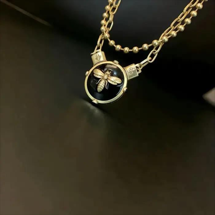 Collier pendentif abeille mignon et cool style rétro européen et américain bijou multi-usages pour femmes occasions spéciales