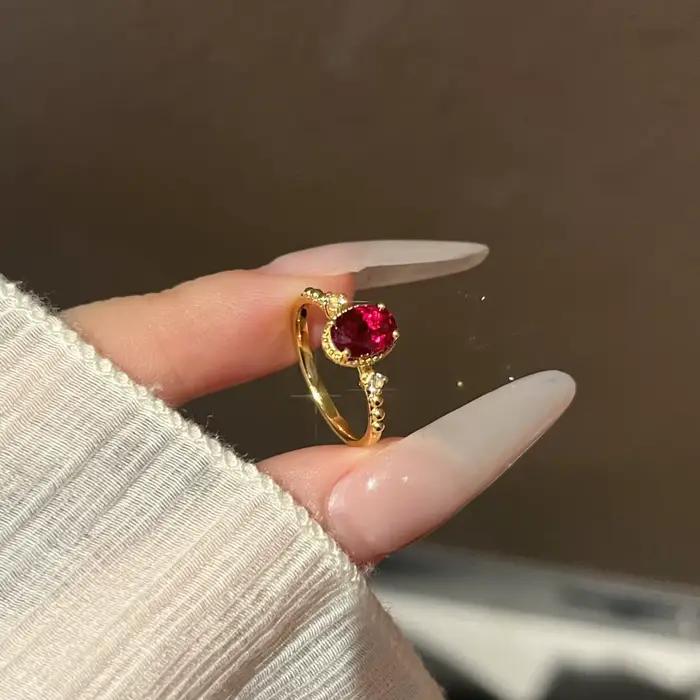 Bagues ovales en rubis pour femmes