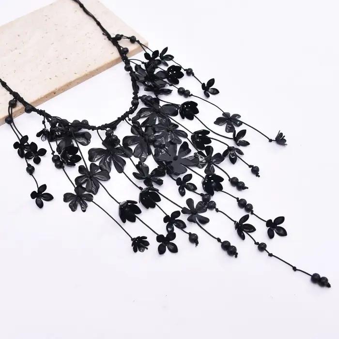 Collier de fleurs bohème tissé à la main pour femme