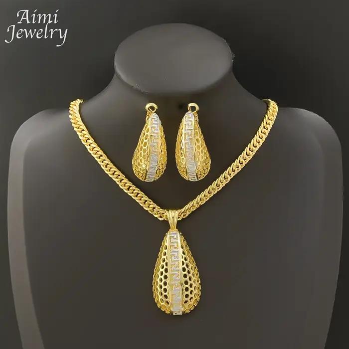 Ensemble de bijoux plaqués or