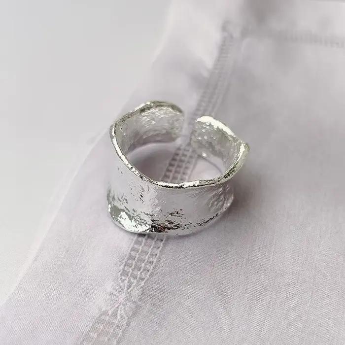 Bagues Chunky Gothiques Grandes et Brillantes Ajustables Or et Argent pour Femmes, Bijoux Géométriqu
