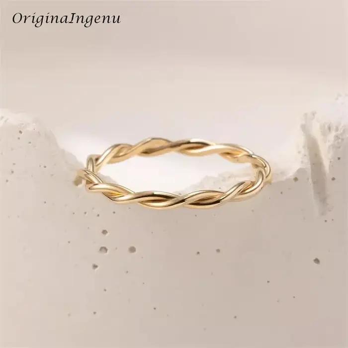 Bague torsadée remplie d'or 14 carats pour femme