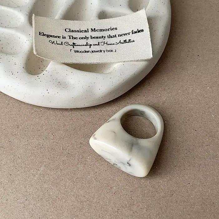 Bague en mélange de résine irrégulière de style bohème rétro 1 pièce pour femmes