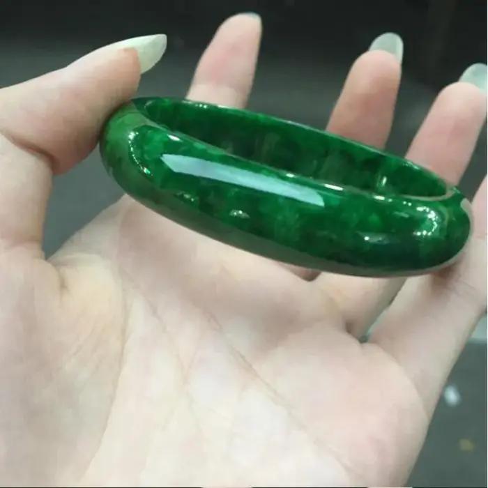 Bracelet en jadéite sèche émeraude