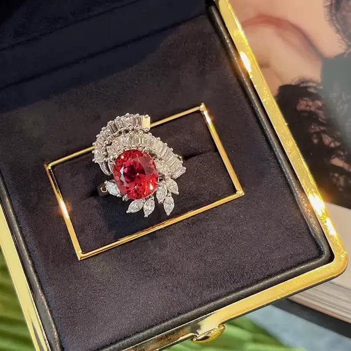 Bagues classiques dignes en rubis pour femmes