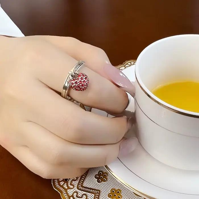Bague pavée de cœur rouge