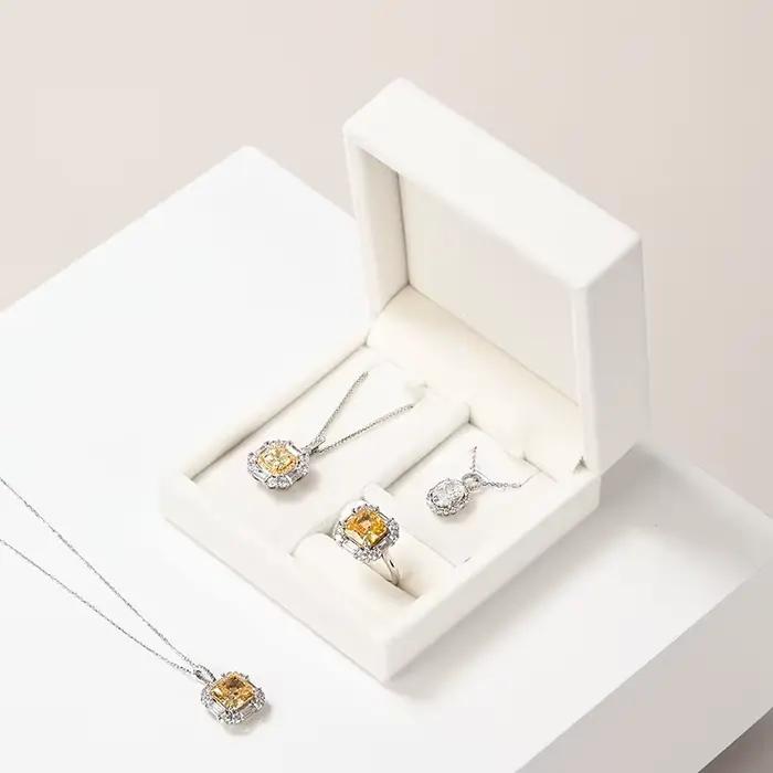 Boîte à bijoux en velours pour rangement et protection de bijoux, cadeau d'anniversaire ou mariage, collection personnelle, organisation et exposition de bijoux