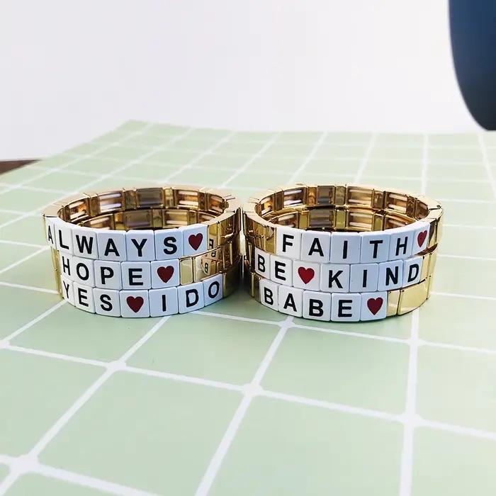 Bracelet à carreaux personnalisé pour femme