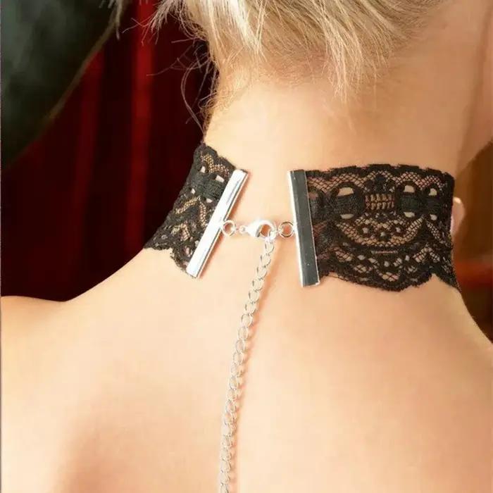 Collier vintage baroque en acrylique avec chaîne de maillons dorée pour femmes style classique occasions spéciales