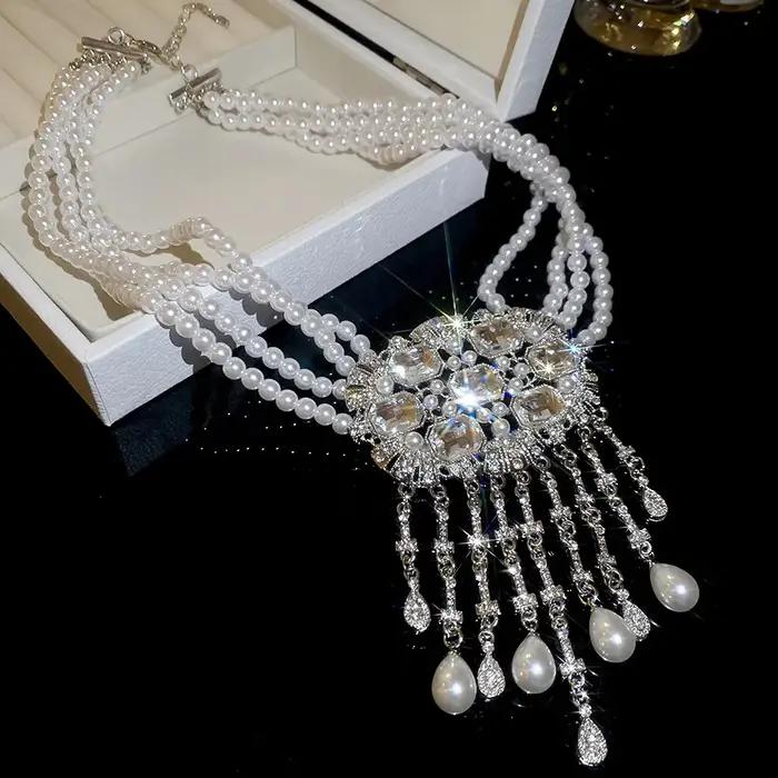 Collier multi-rangs de perles et de diamants, motif goutte d'eau carrée, à franges, chaîne de clavicule élégante et haut de gamme, style mode de niche