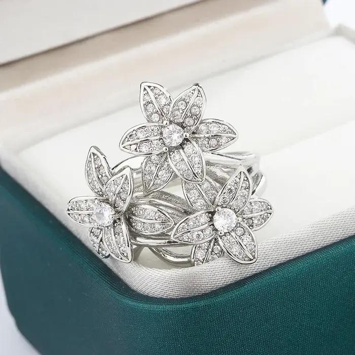 Nouvelle bague à grande fleur 2026