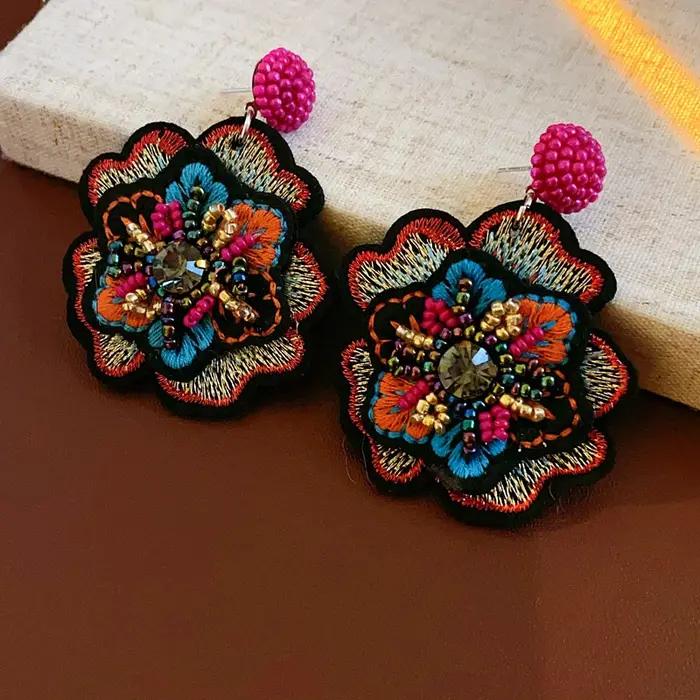 Boucles d'Oreilles en Perles de Riz Colorées et Strass Design Unique pour Femmes Occasions Spéciales Mode Vintage