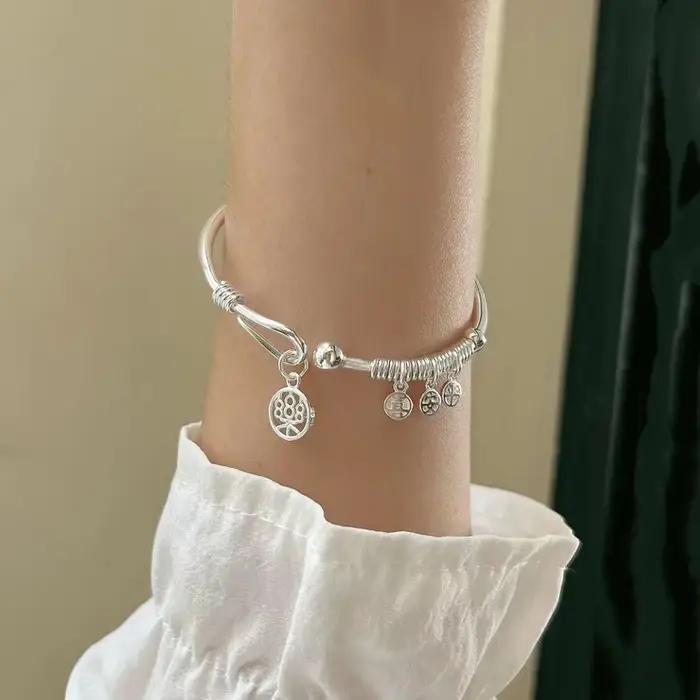 Bracelet de bénédiction irrégulier en argent regardé 925