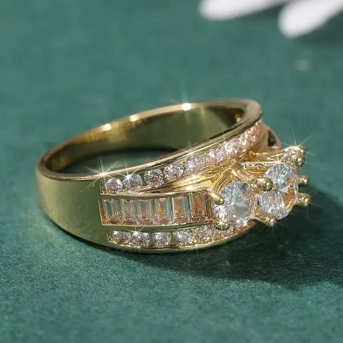 Magnifique bague de fiançailles à trois rangs incrustée de zircone synthétique pour femme, accessoires de bijoux de mariage et d'anniversaire étincelants et tendance