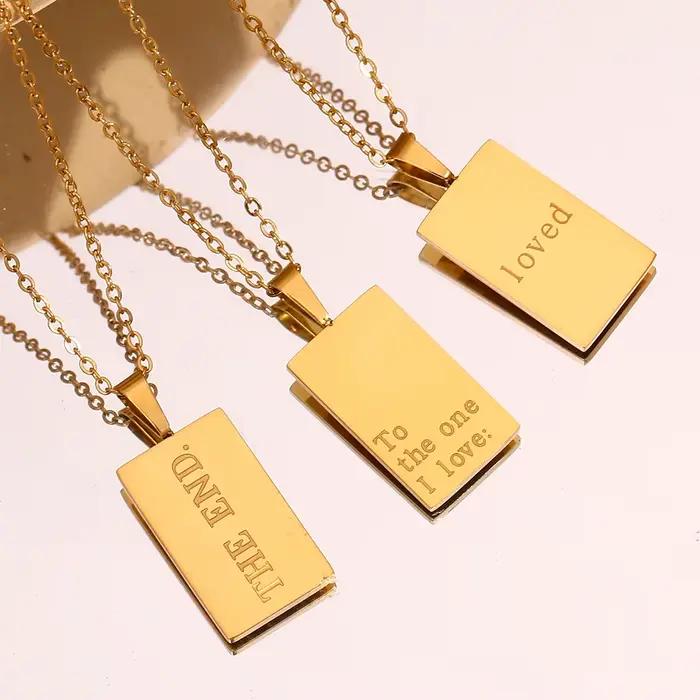 E.B.belle – collier avec pendentif rectangulaire