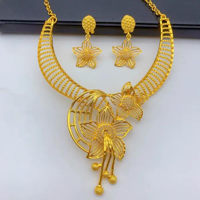 Ensemble de bijoux pour femmes collier et boucles d'oreilles doré 24K bijoux de mariage africain traditionnel à offrir pour des occasions spéciales