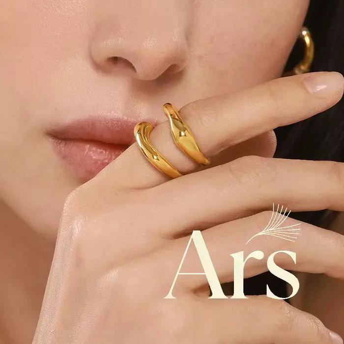 Bague carrée en acier inoxydable Ars plaquée or 18 carats