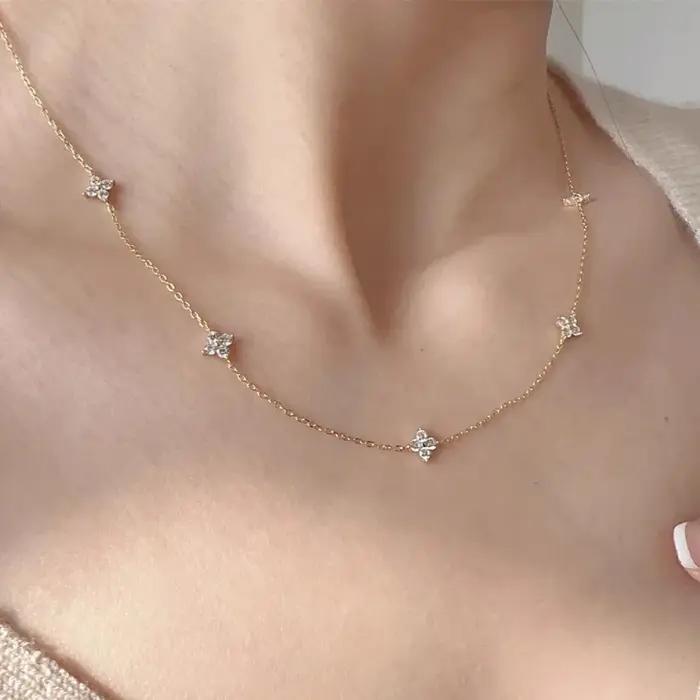 Magnifique collier chaîne en Zircon incrusté de fleurs à quatre feuilles pour femmes
